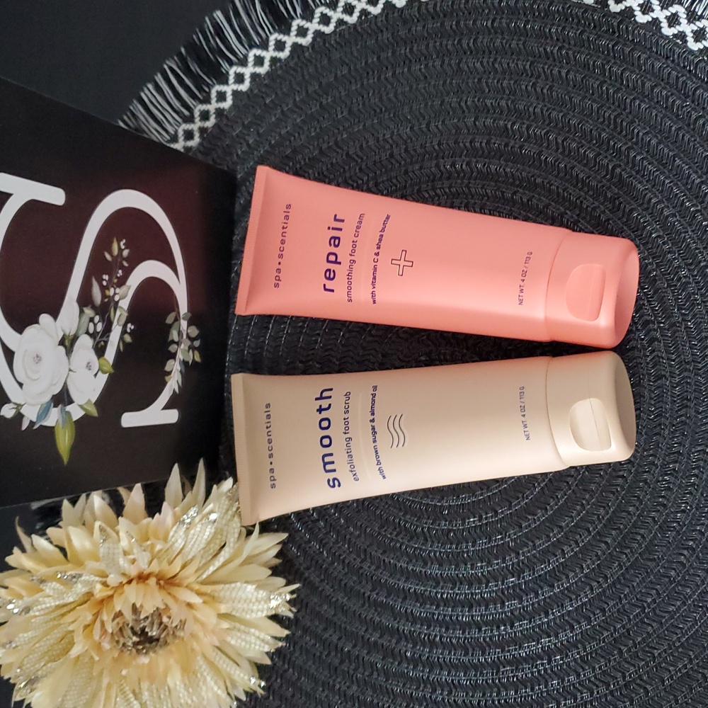 Exfoliating Foot Scrub and Smoothing Foot Cream Set